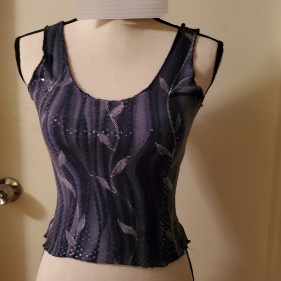 Top - Picture 4 of 4